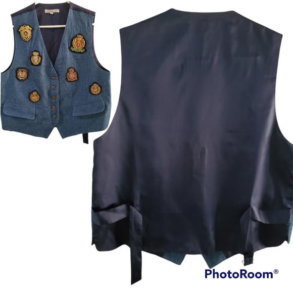 Woman's Vest - Picture 5 of 13